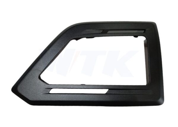 MOLDURA FAROL AUXILIAR NTG L/E TETO BAIXO PRETO